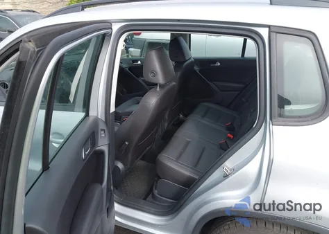 2017 Volkswagen Tiguan 2.0T/2.0T S z USA, uszkodzony, nr VIN WVGAV7AX9HK015103